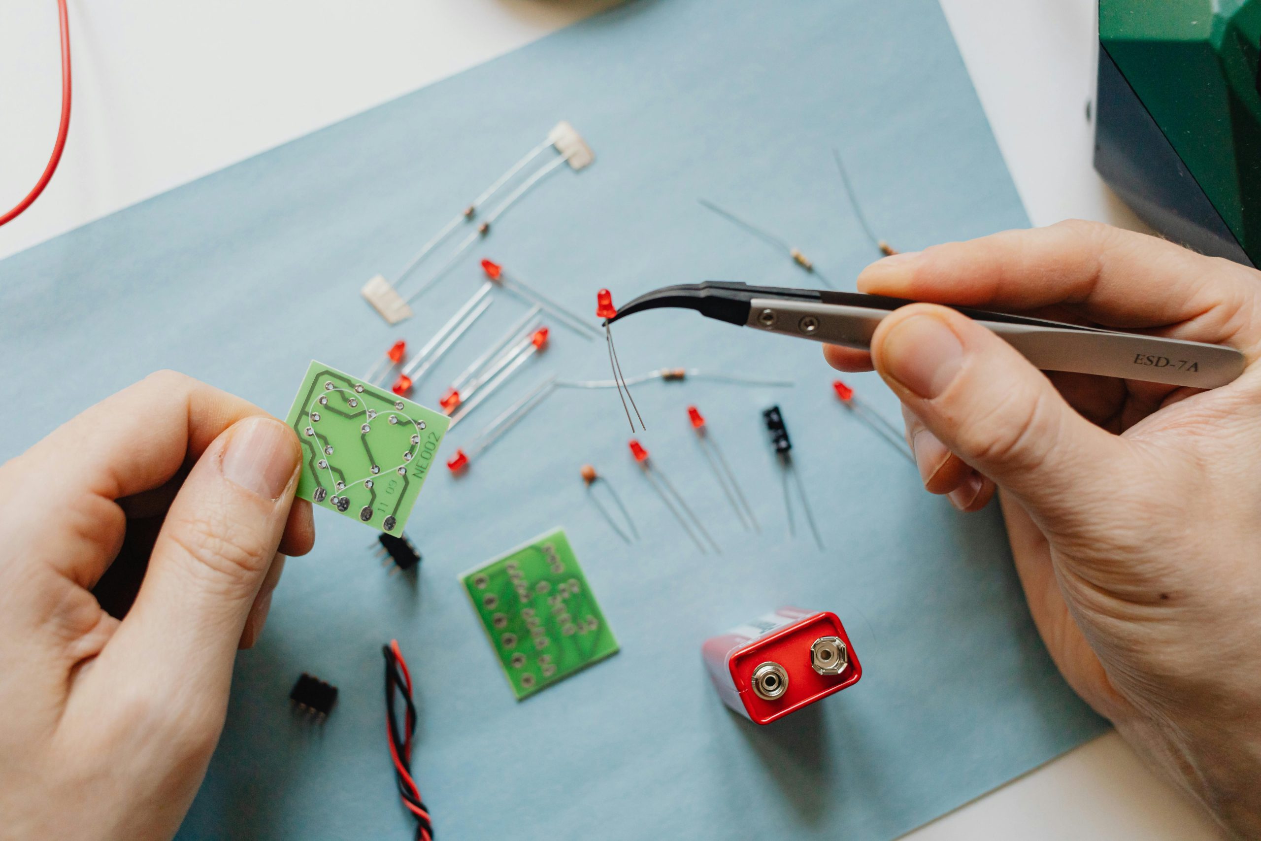 Ilustrasi resistor variabel